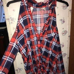 PLAID OPEN SHOULDER SHIRT!! ❤️❤️